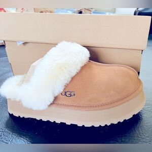 UGG Disquette. NEW. Never worn 🔥